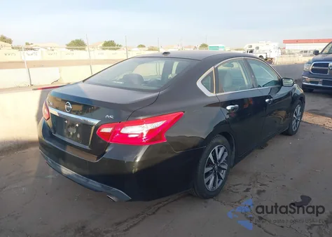 2017 Nissan Altima 2.5 Sv z USA, uszkodzony, nr VIN 1N4AL3AP0HC171744